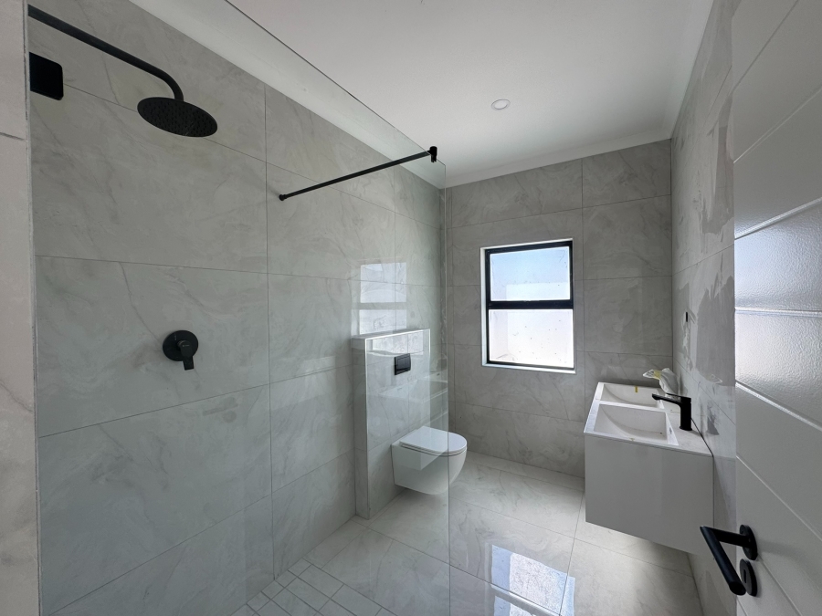 4 Bedroom Property for Sale in Sandown Western Cape